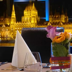 Hajókirándulás vacsora Budapest